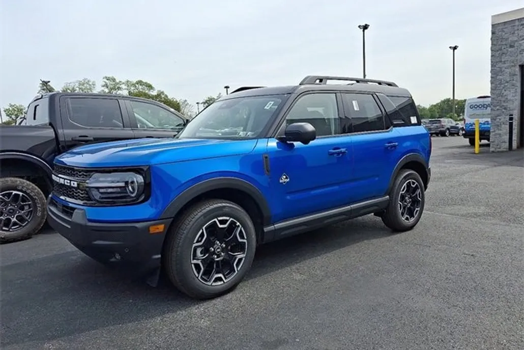 2025 Ford Bronco Sport Outer Banks photo 1