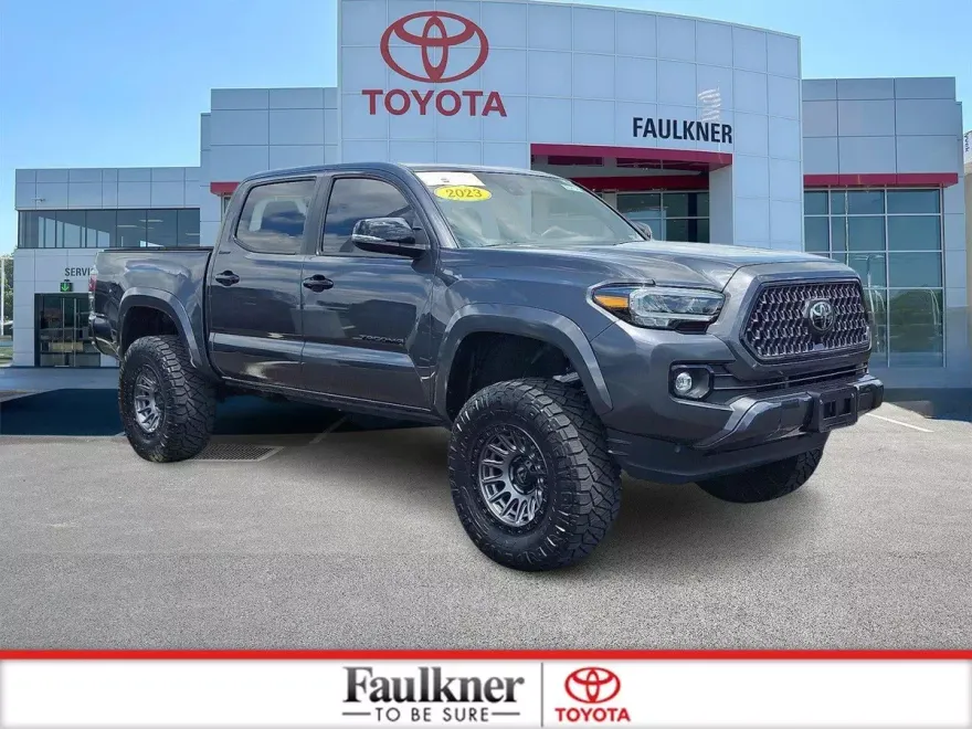 2023 Toyota Tacoma Limited photo 1