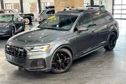 2023 Audi SQ7 Prestige photo 2
