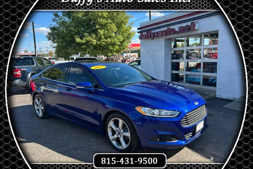 2015 Ford Fusion SE photo 1