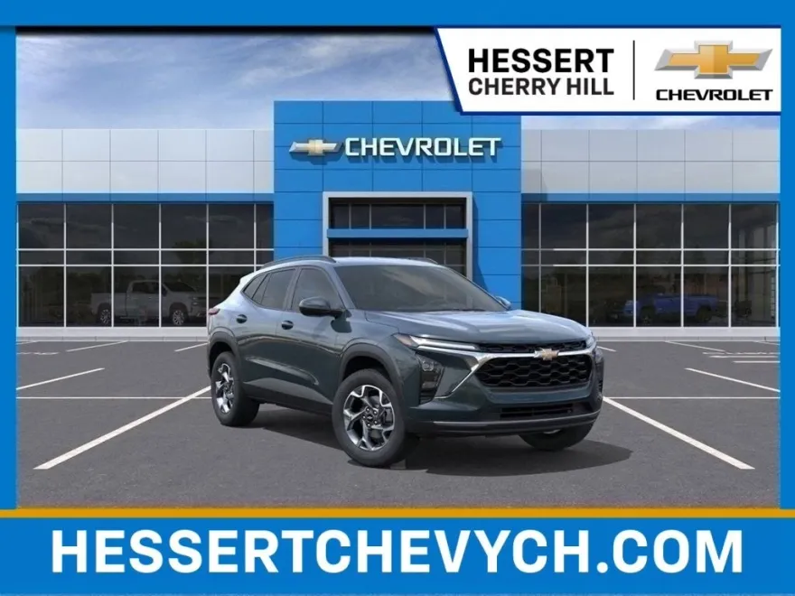 2025 Chevrolet Trax LT photo 1