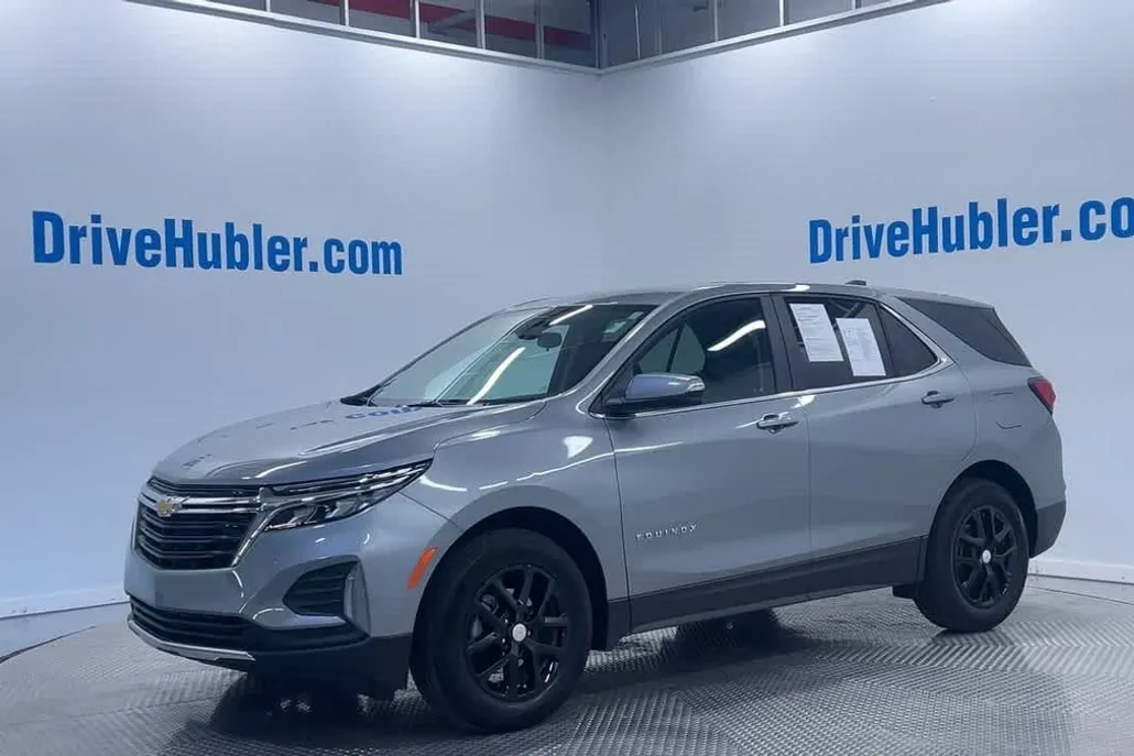 2024 Chevrolet Equinox LT photo 1