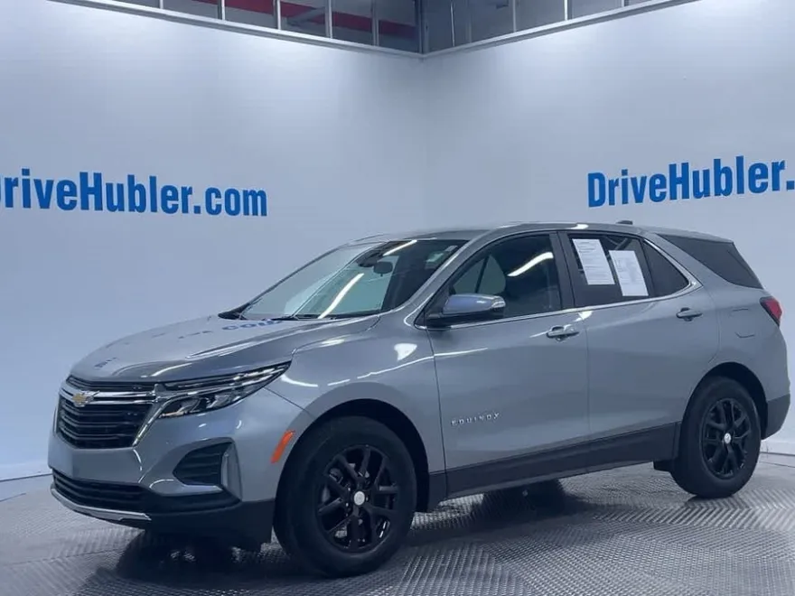 2024 Chevrolet Equinox LT photo 1