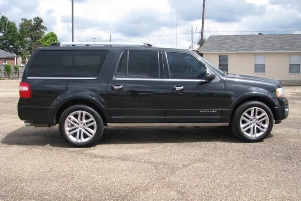 2015 Ford Expedition EL Platinum photo 1