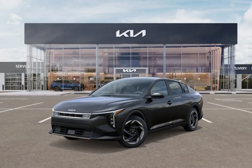 2025 Kia K4 EX photo 1