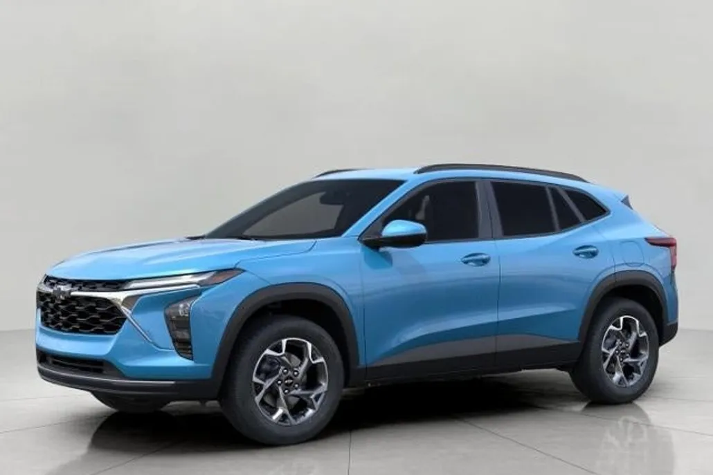 2025 Chevrolet Trax LT photo 1