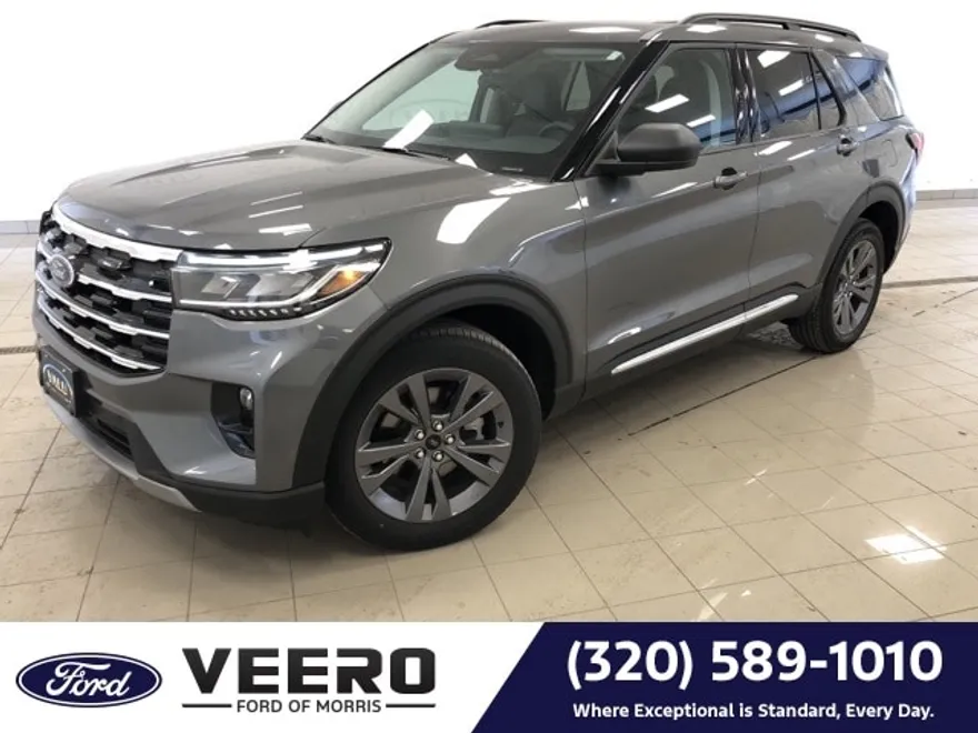 2025 Ford Explorer photo 1