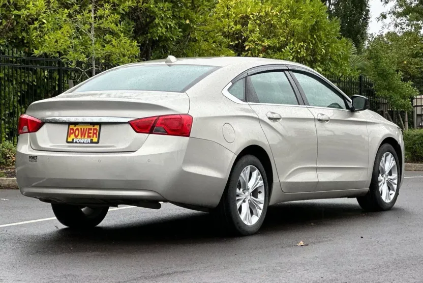 2014 Chevrolet Impala LS photo 1