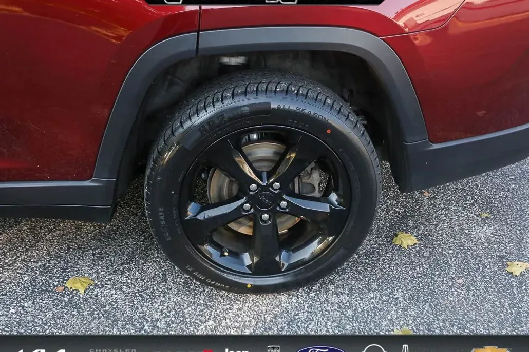 2021 Jeep Grand Cherokee Altitude photo 1