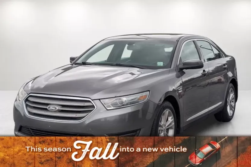 2013 Ford Taurus SEL photo 1