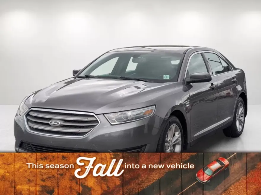 2013 Ford Taurus SEL photo 1