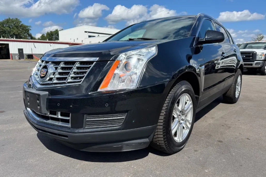 2016 Cadillac SRX Luxury photo 1