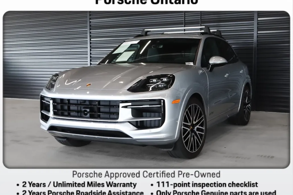 2025 Porsche Cayenne GTS photo 1