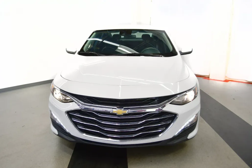 2024 Chevrolet Malibu 1LT photo 1