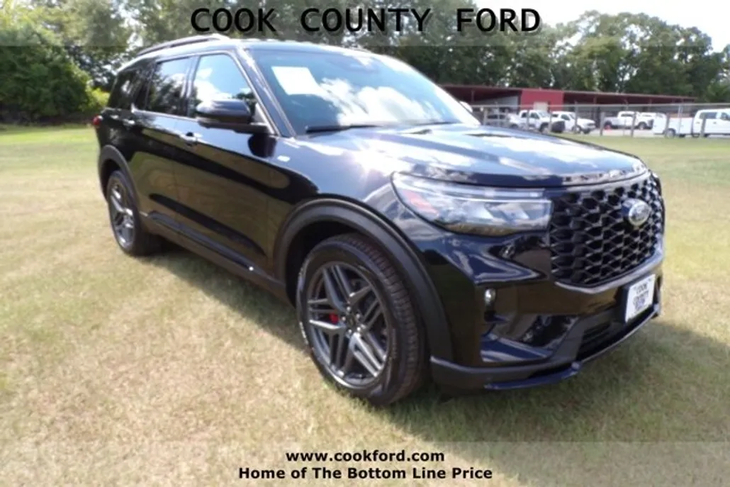 2025 Ford Explorer ST-Line photo 1