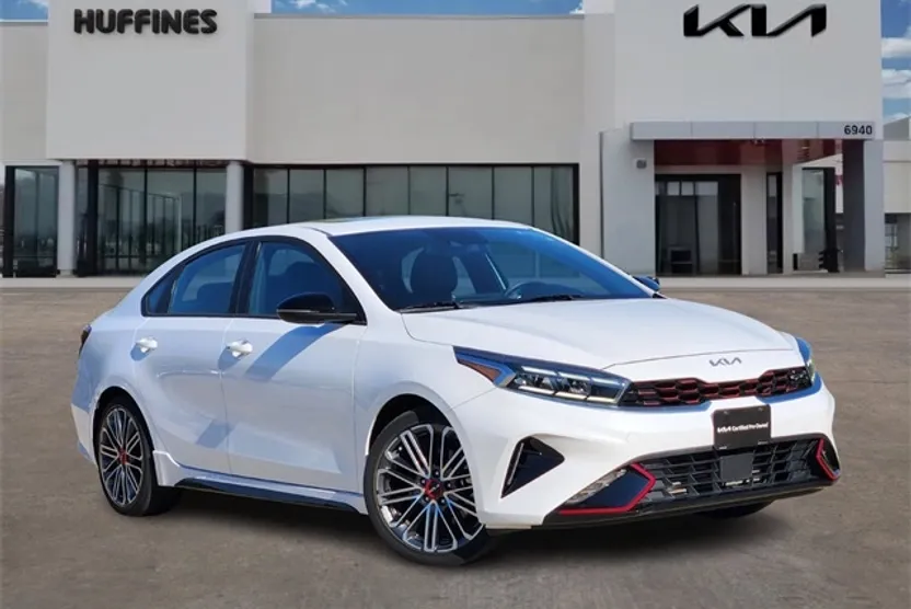 2023 Kia Forte GT photo 1