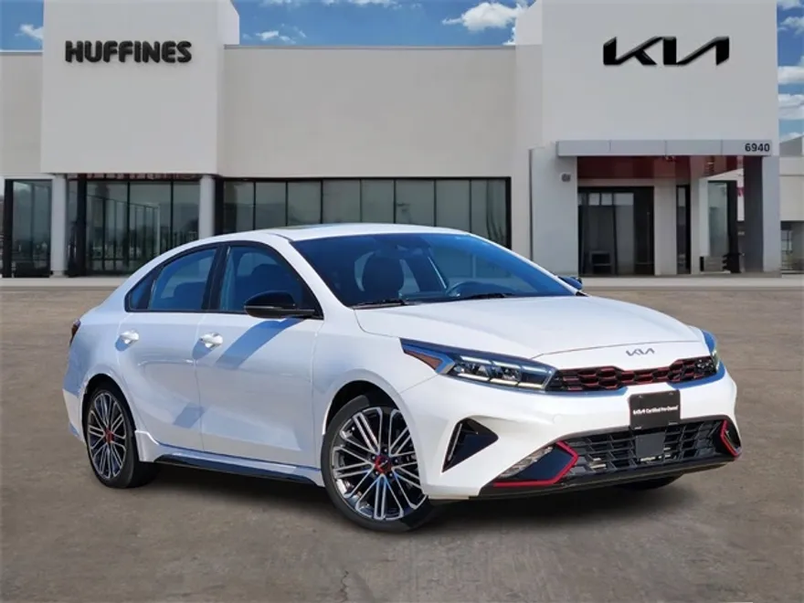 2023 Kia Forte GT photo 1