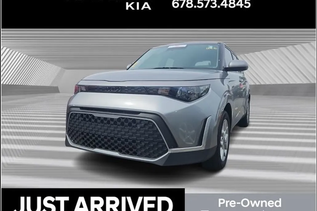 2023 Kia Soul LX photo 1