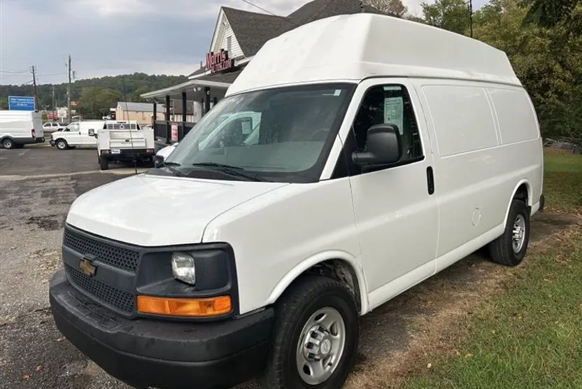 2015 Chevrolet Express 2500 Cargo photo 1