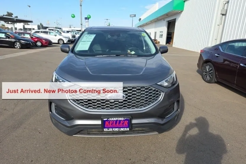 2023 Ford Edge SEL photo 1