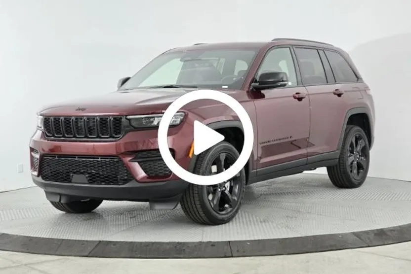 2025 Jeep Grand Cherokee Laredo Altitude photo 1