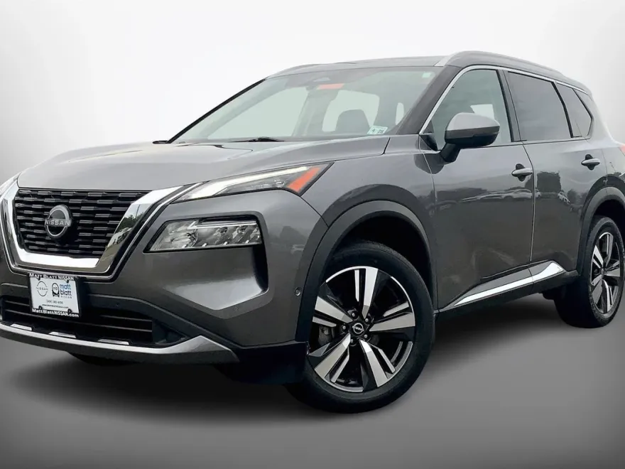 2023 Nissan Rogue SL photo 1