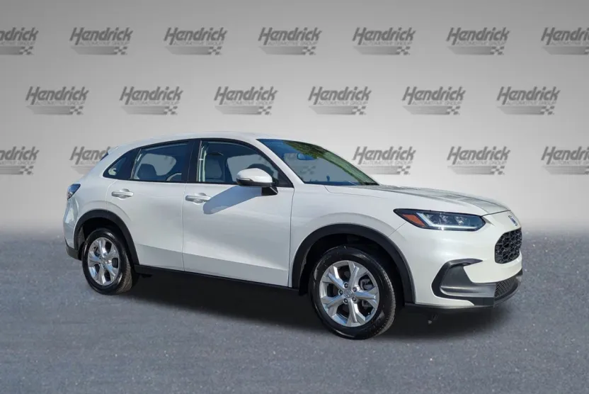 2025 Honda HR-V LX photo 1