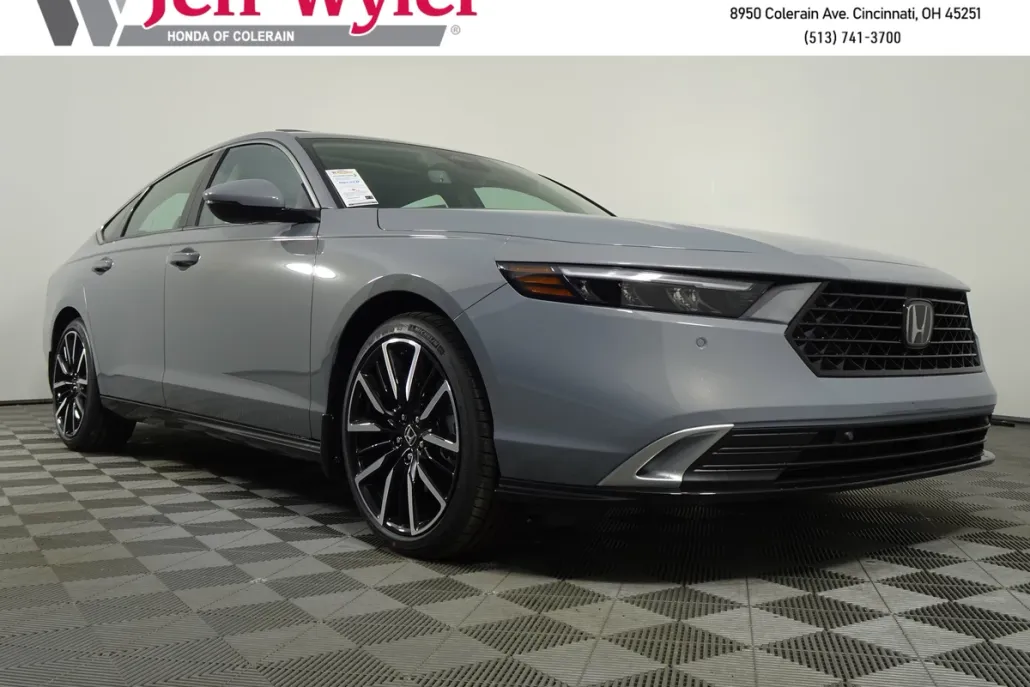 2025 Honda Accord Hybrid Touring photo 1