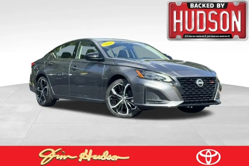 2024 Nissan Altima 2.5 SR photo 1