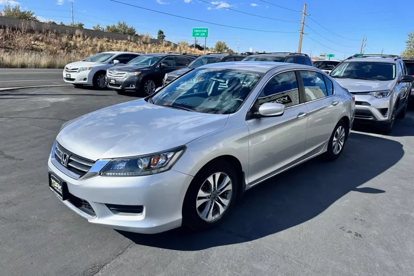 2015 Honda Accord LX photo 1