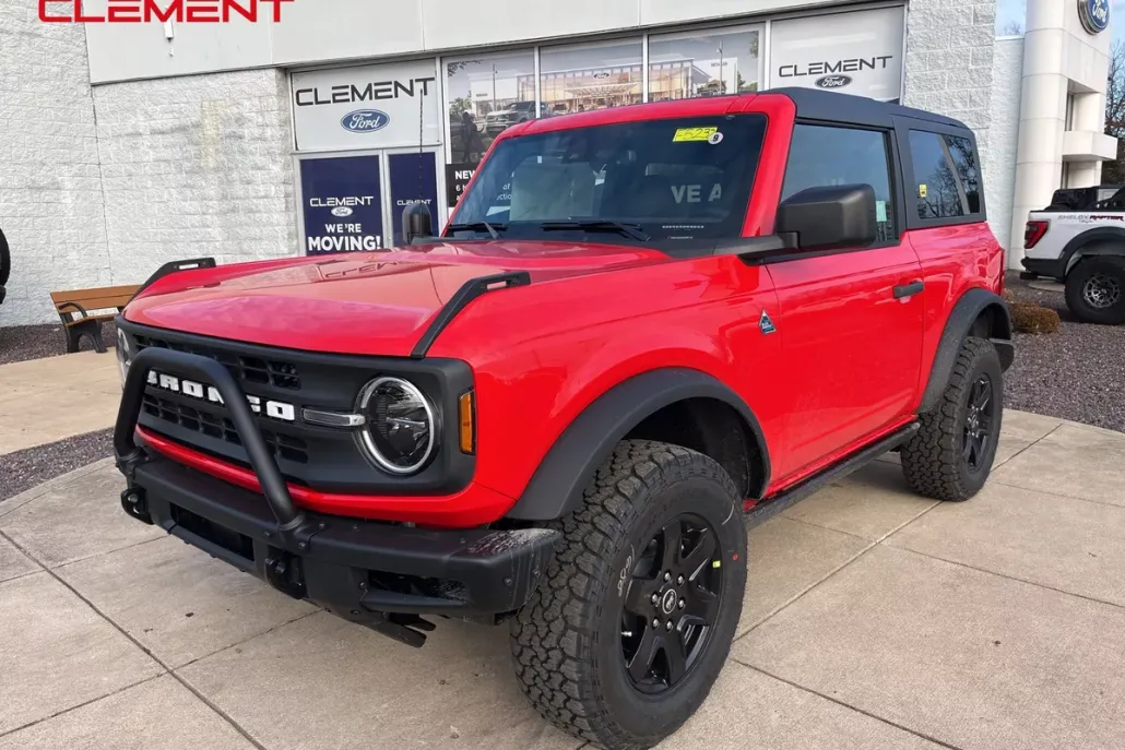 2024 Ford Bronco Black Diamond photo 1