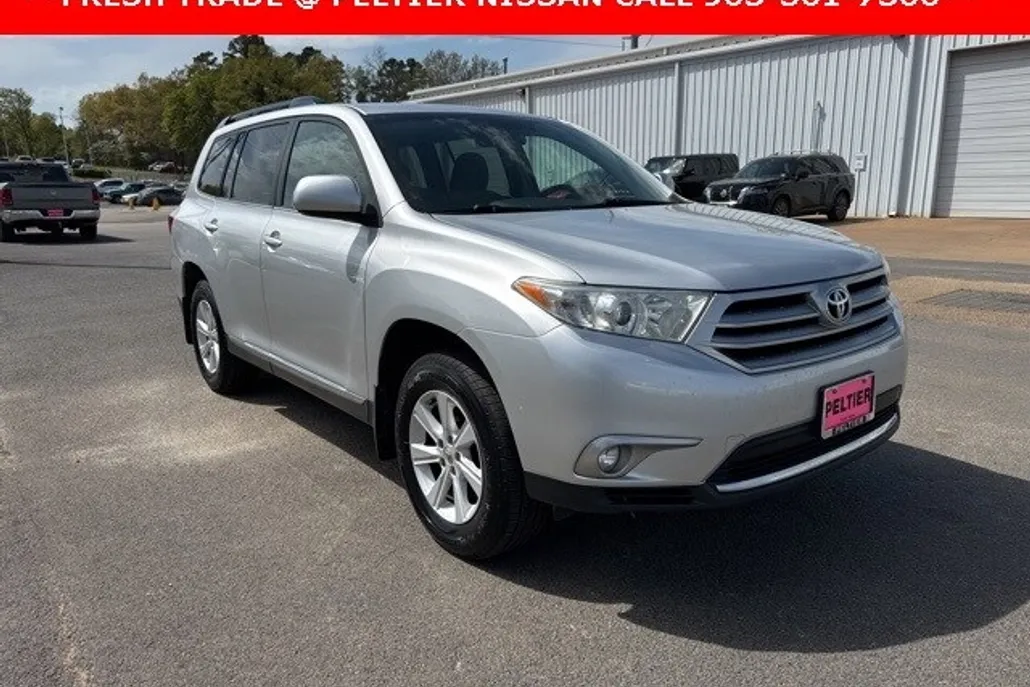 2013 Toyota Highlander Base photo 1