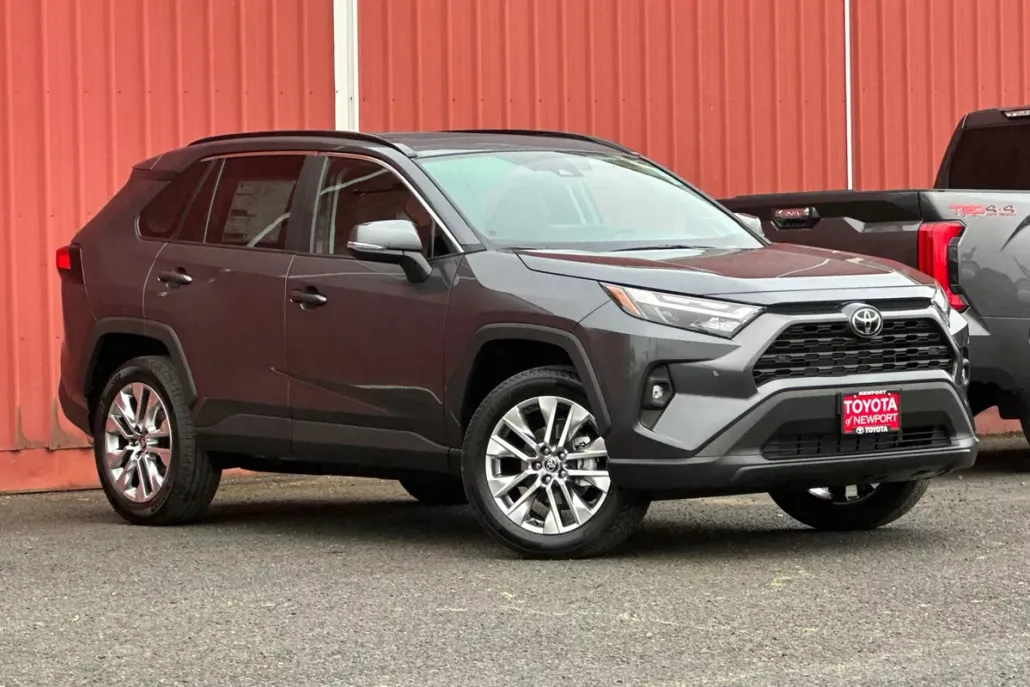 2025 Toyota RAV4 XLE Premium photo 1