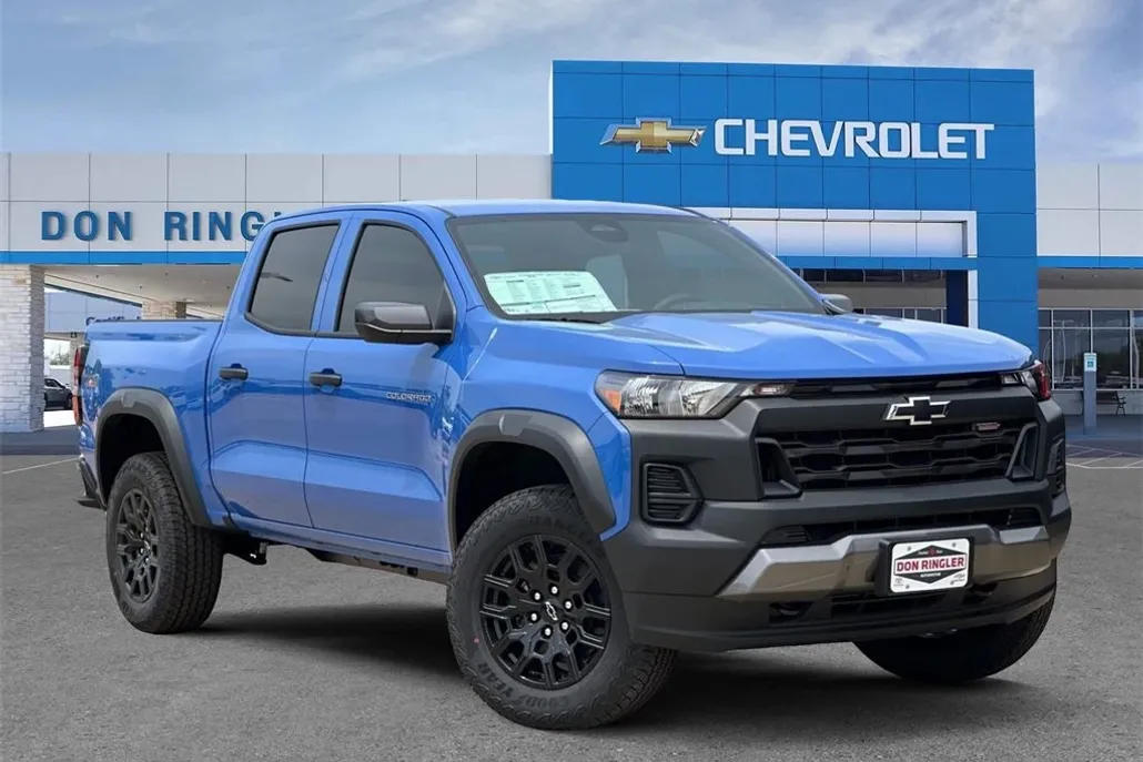 2025 Chevrolet Colorado Trail Boss photo 1