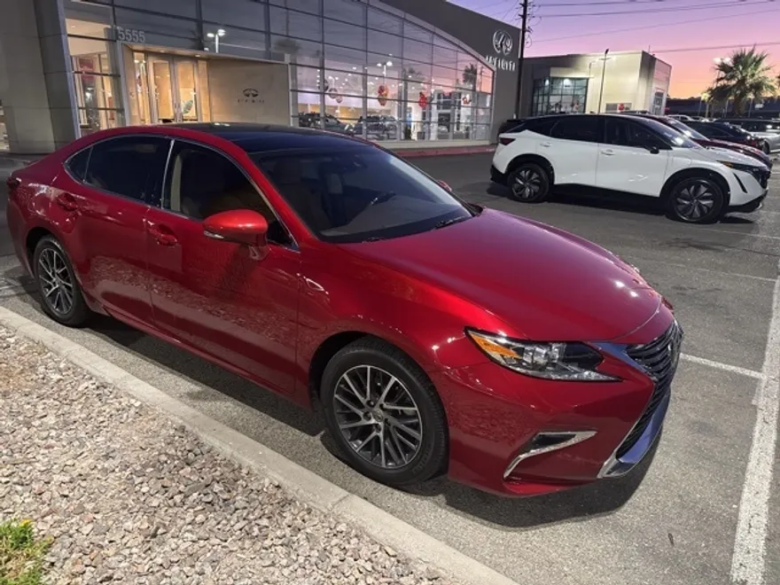 2017 Lexus ES 350 photo 1