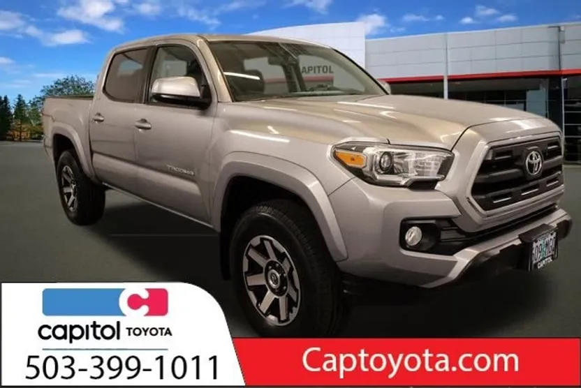 2017 Toyota Tacoma SR5 photo 1