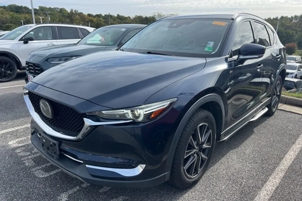 2017 Mazda CX-5 Grand Touring photo 1
