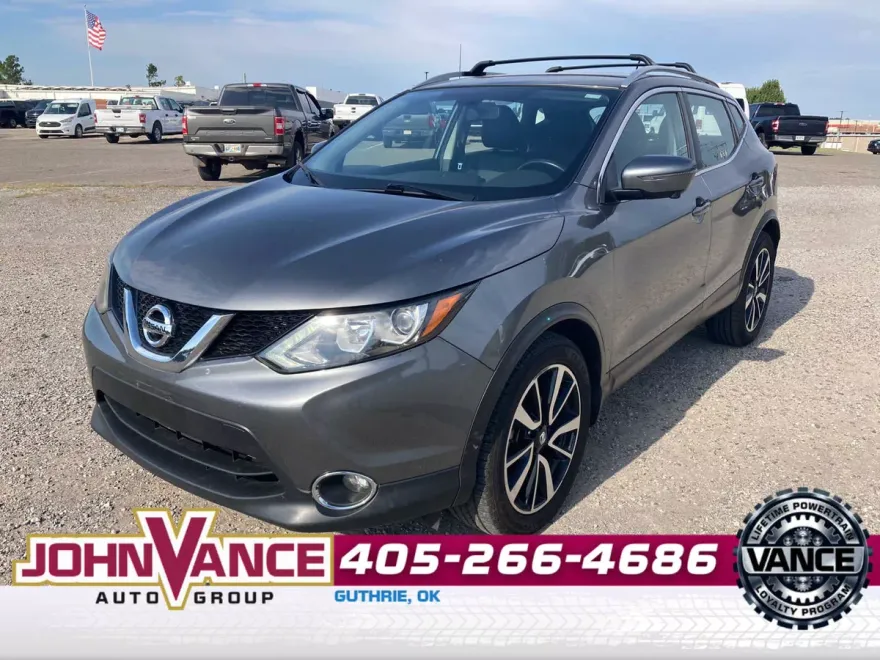 2017 Nissan Rogue Sport SL photo 1