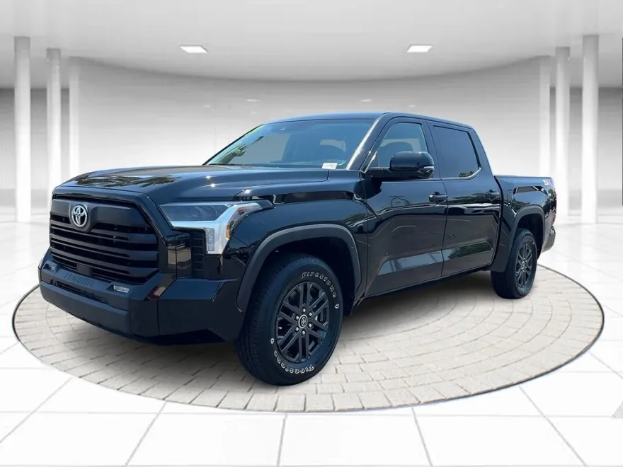 2023 Toyota Tundra SR5 photo 1