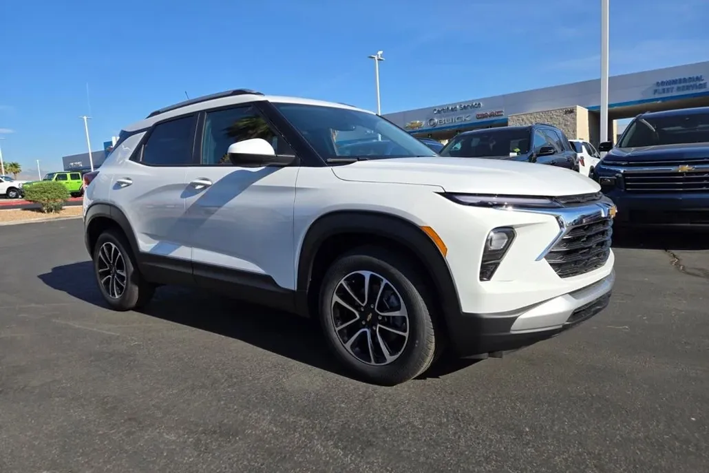 2026 Chevrolet Trailblazer LT photo 1