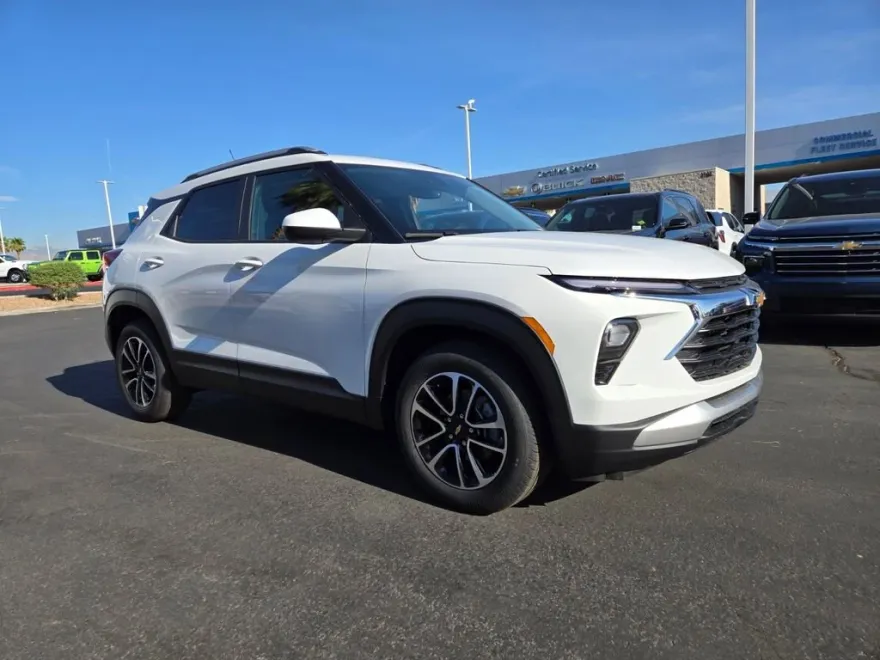 2026 Chevrolet Trailblazer LT photo 1