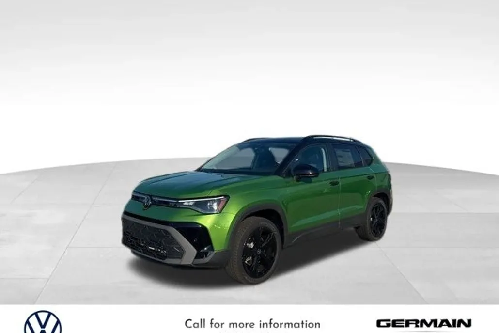 2025 Volkswagen Taos SE photo 1