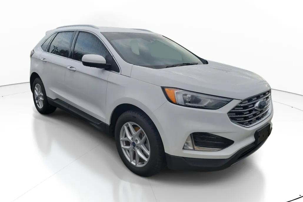 2021 Ford Edge SEL photo 1