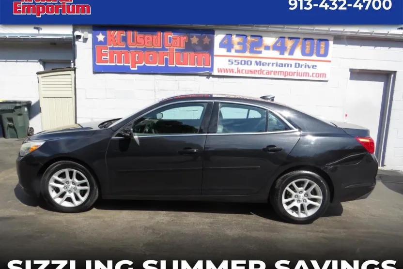 2015 Chevrolet Malibu 1LT photo 1