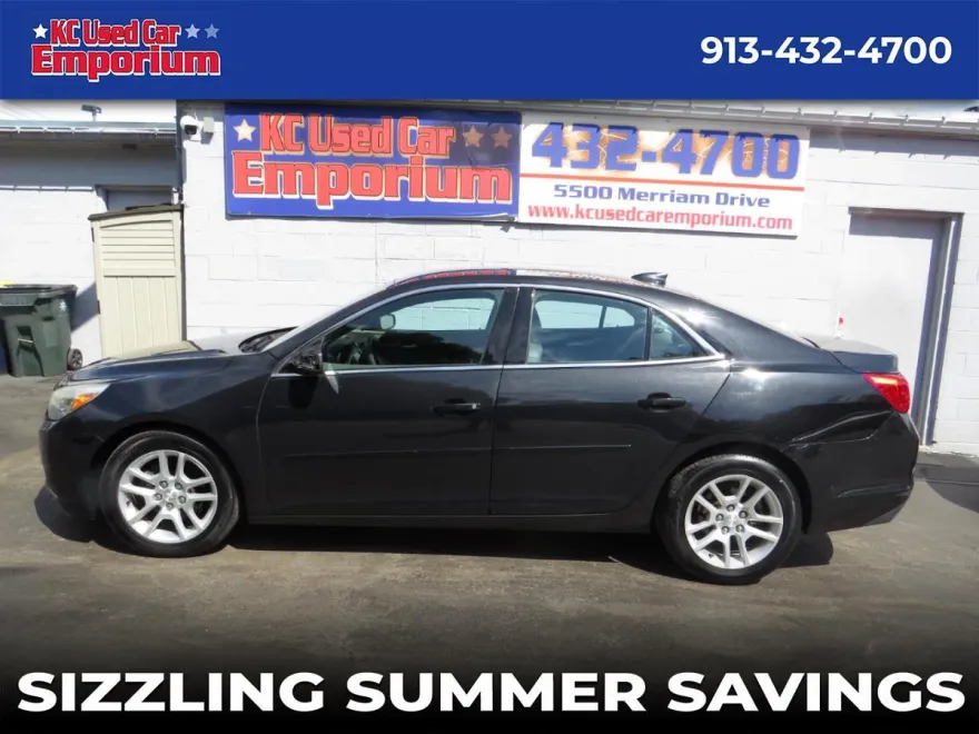 2015 Chevrolet Malibu 1LT photo 1