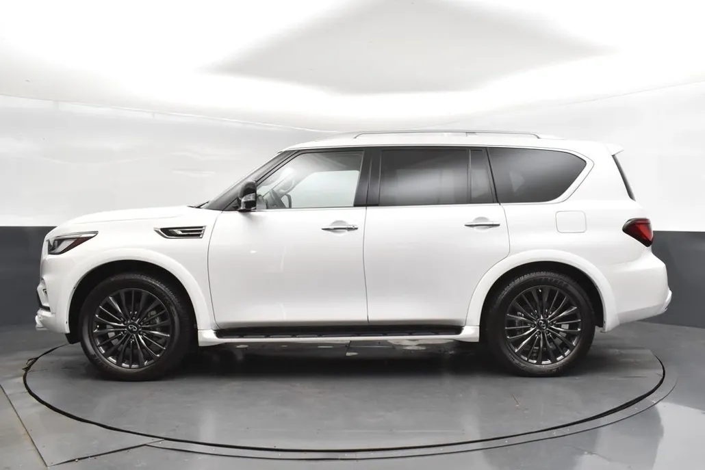 2023 Infiniti QX80 Premium Select photo 1