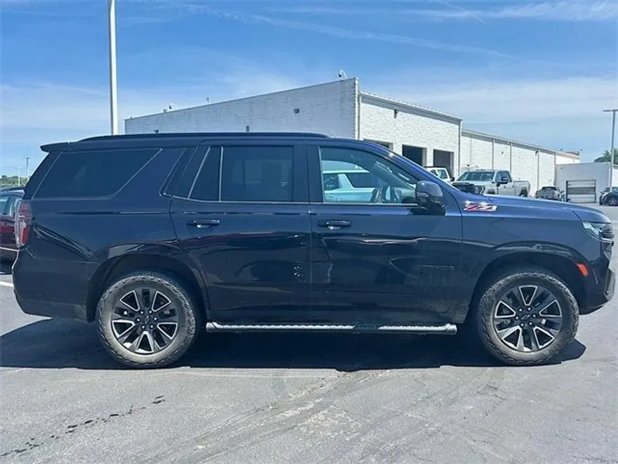 2023 Chevrolet Tahoe Z71 photo 1