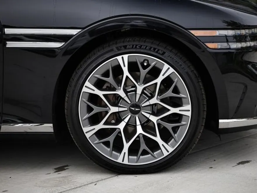 2025 Genesis G90 3.5T AWD photo 1
