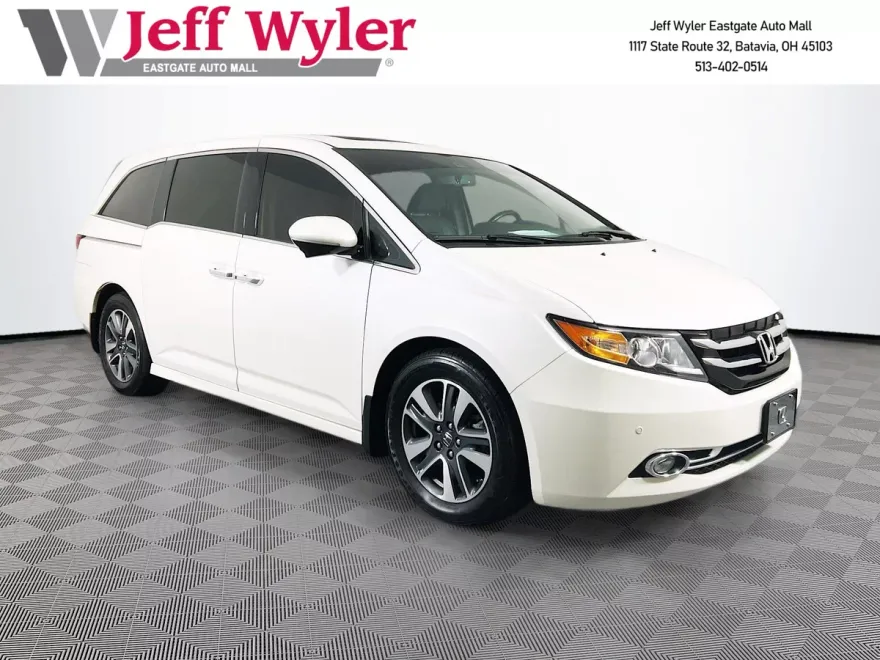 2016 Honda Odyssey Touring Elite photo 1