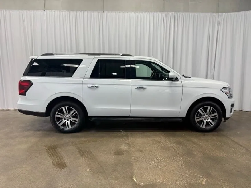 2024 Ford Expedition MAX Limited photo 1